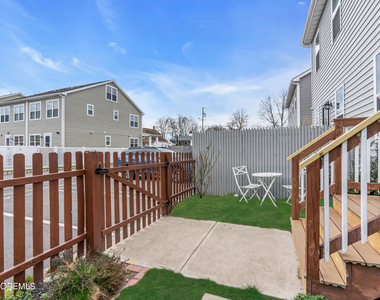 1514 Heck Avenue - Photo Thumbnail 21
