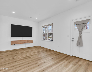1514 Heck Avenue - Photo Thumbnail 3