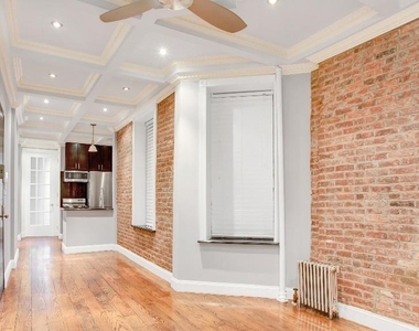 W 108th St - Photo Thumbnail 2
