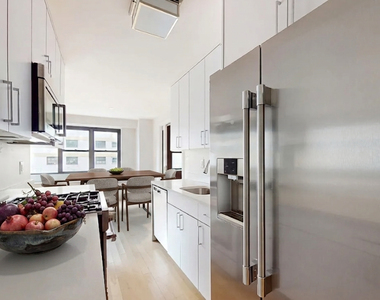 E 16 St - Photo Thumbnail 2