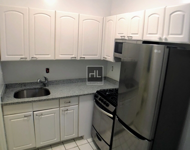 East 80 Street - Photo Thumbnail 23