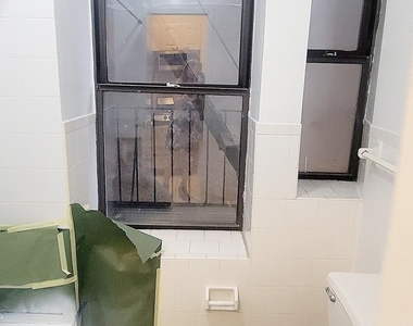 East 80 Street - Photo Thumbnail 12