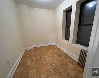 East 80 Street - Photo Thumbnail 2