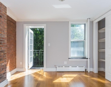 E 7th St. - Photo Thumbnail 12