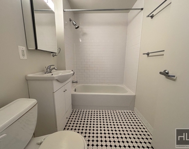 West 96th Street - Photo Thumbnail 3