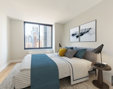 West 48th Street - Photo Thumbnail 2