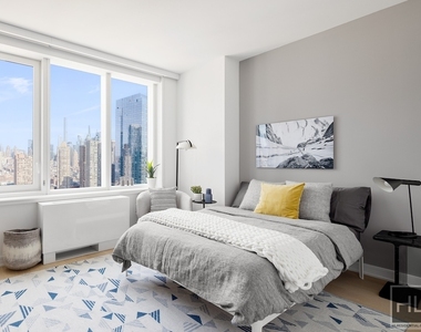 West 38th Street - Photo Thumbnail 3