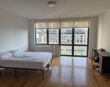 606 West 57th Street - Photo Thumbnail 13