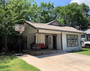 114 Claude Avenue - Photo Thumbnail 2