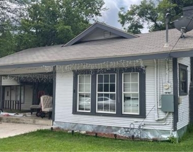 114 Claude Avenue - Photo Thumbnail 1