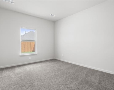 1537 Harvester Drive - Photo Thumbnail 6