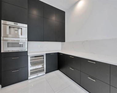 11248 Jamestown Road - Photo Thumbnail 18
