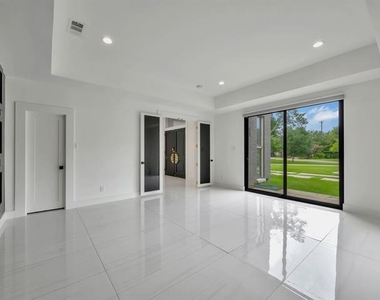 11248 Jamestown Road - Photo Thumbnail 6