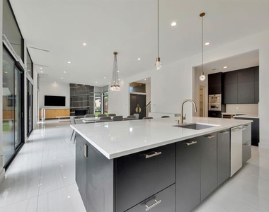 11248 Jamestown Road - Photo Thumbnail 17