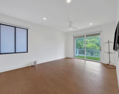 11248 Jamestown Road - Photo Thumbnail 31