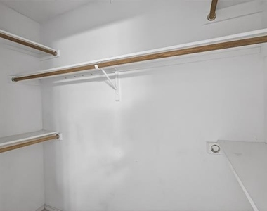 7016 Snowivy Court - Photo Thumbnail 21