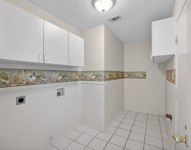 7016 Snowivy Court - Photo Thumbnail 22