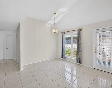 7016 Snowivy Court - Photo Thumbnail 5