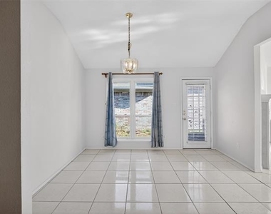 7016 Snowivy Court - Photo Thumbnail 6