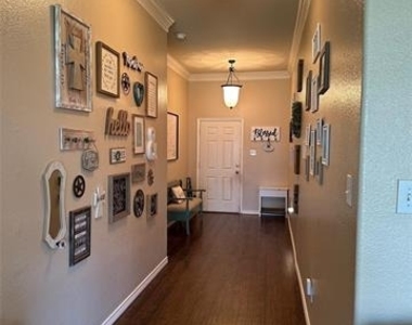 1208 Lazy Lane - Photo Thumbnail 4