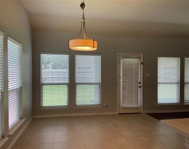 1208 Lazy Lane - Photo Thumbnail 17