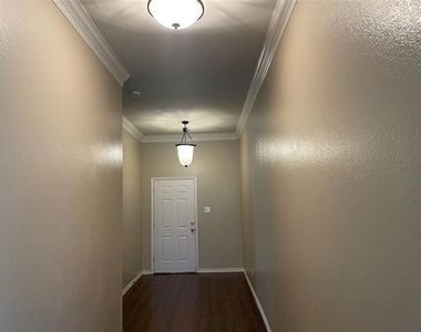 1208 Lazy Lane - Photo Thumbnail 1