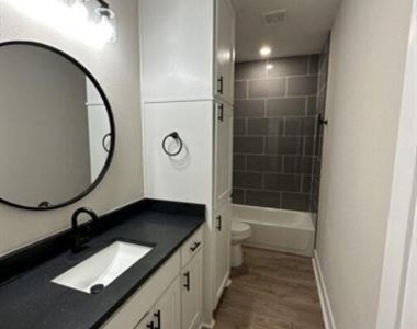 914 W Baker Street - Photo Thumbnail 9