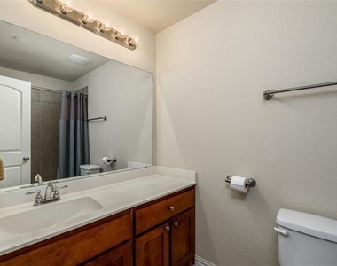 2559 Adam Lane - Photo Thumbnail 16