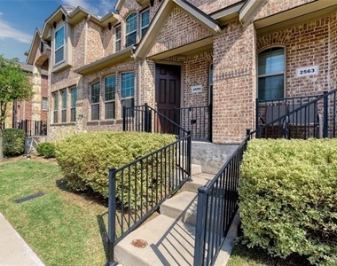 2559 Adam Lane - Photo Thumbnail 1