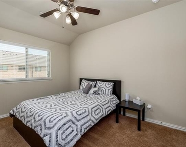 2559 Adam Lane - Photo Thumbnail 19