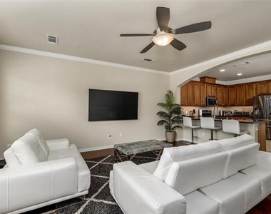 2559 Adam Lane - Photo Thumbnail 5