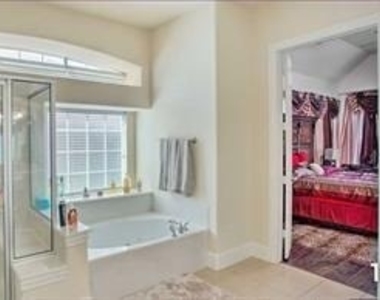 509 Wentworth Lane - Photo Thumbnail 14
