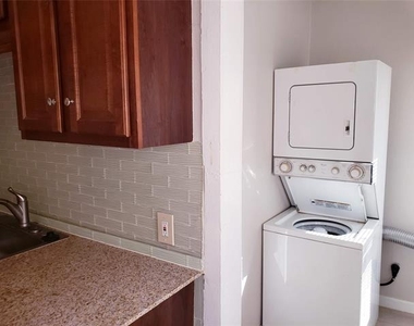 6038 Victor Street - Photo Thumbnail 6