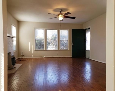 6038 Victor Street - Photo Thumbnail 1