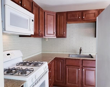 6038 Victor Street - Photo Thumbnail 4