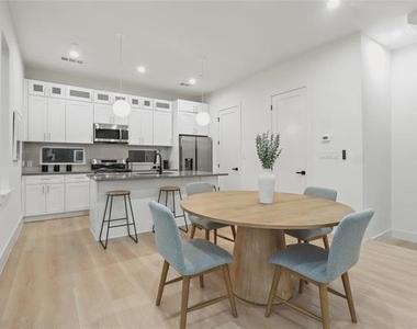 2031 N Prairie Avenue - Photo Thumbnail 7