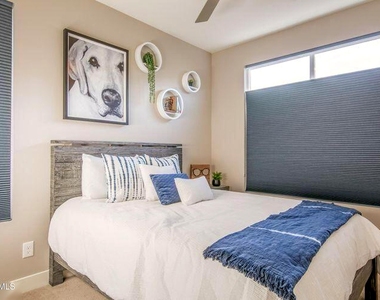 3105 N 71st Street - Photo Thumbnail 10