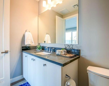 3105 N 71st Street - Photo Thumbnail 22