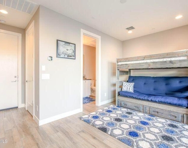 3105 N 71st Street - Photo Thumbnail 19