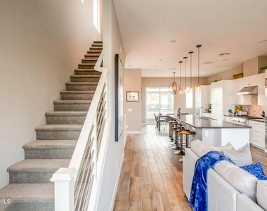 3105 N 71st Street - Photo Thumbnail 13
