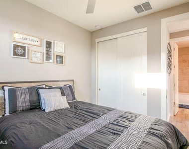 3105 N 71st Street - Photo Thumbnail 11