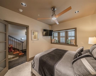 6350 Oriole Drive - Photo Thumbnail 14
