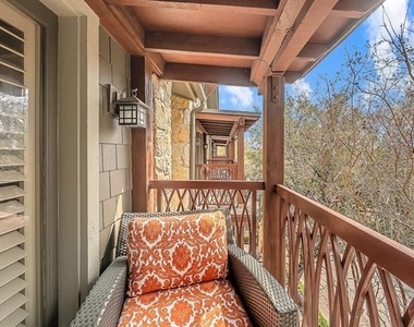 6350 Oriole Drive - Photo Thumbnail 4