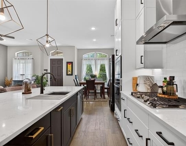 5137 Artemesia Lane - Photo Thumbnail 4