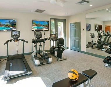3255 S Dorsey Lane - Photo Thumbnail 14