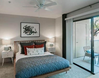 3255 S Dorsey Lane - Photo Thumbnail 7