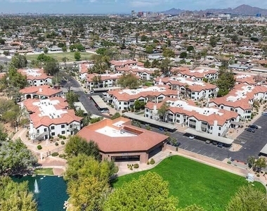 3255 S Dorsey Lane - Photo Thumbnail 2