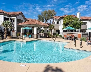 3255 S Dorsey Lane - Photo Thumbnail 10