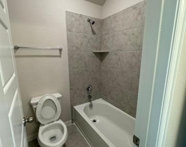 1201 Indianola - Photo Thumbnail 30