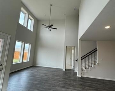 1201 Indianola - Photo Thumbnail 10
